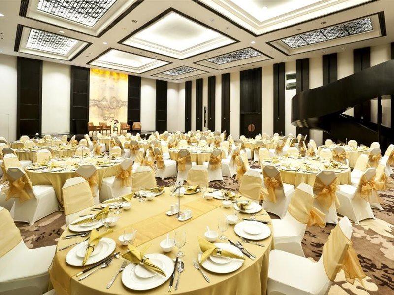 Bumi Segah Hotel Tanjung Redep Esterno foto