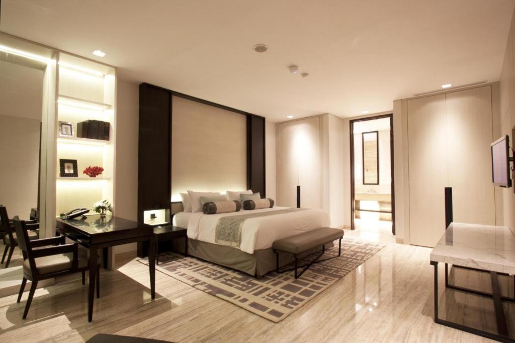 Bumi Segah Hotel Tanjung Redep Esterno foto