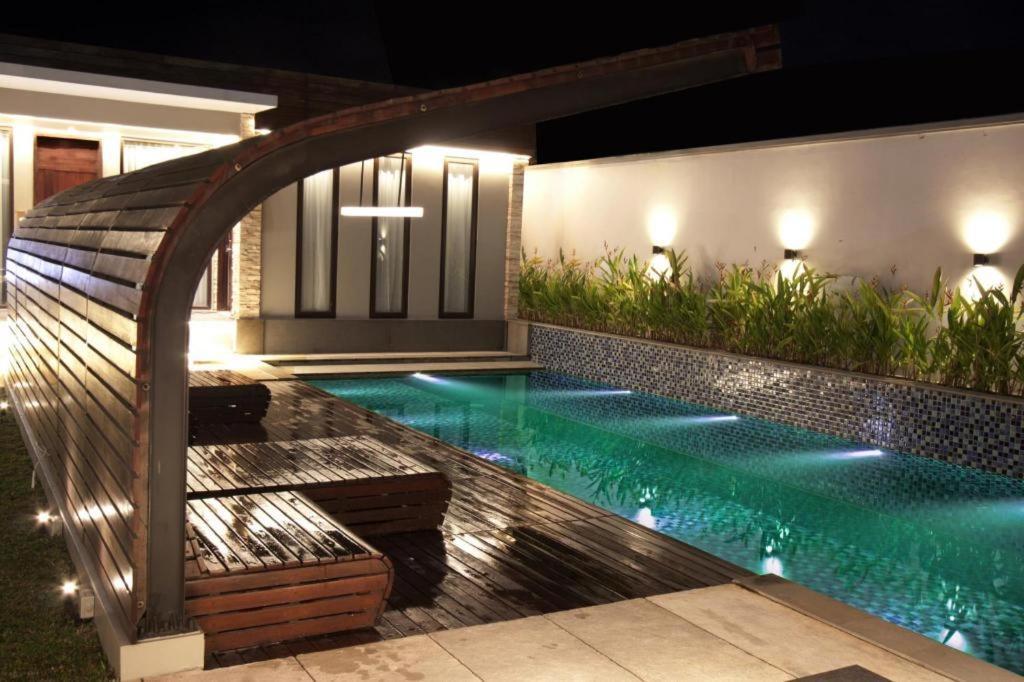 Bumi Segah Hotel Tanjung Redep Esterno foto